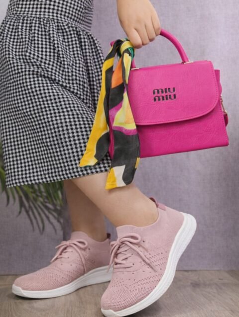 طقم شنطة miumiu + كوتش اسكتشر رهيب كشمير