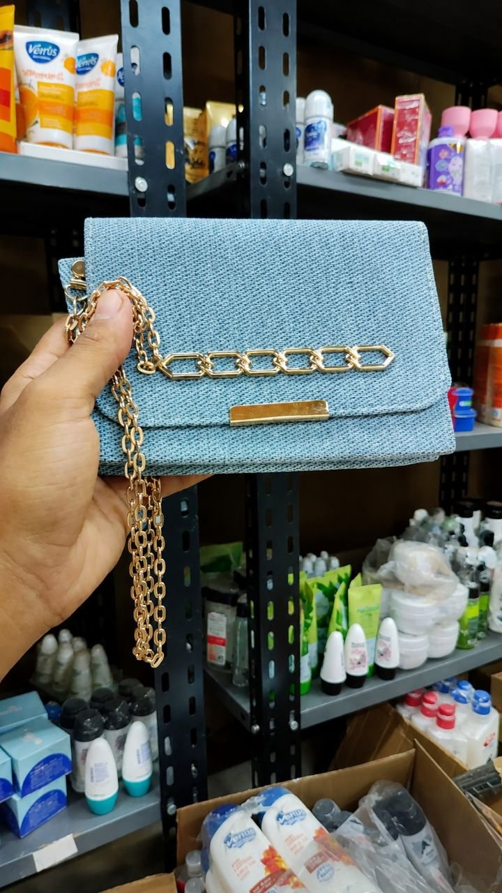 شنطة كروس مينت قرين بسلسلة